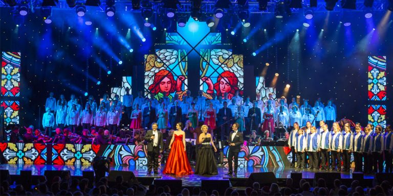 The City of Gold Coast’s Mayor’s Christmas Carols, presented by Village Roadshow Theme Parks